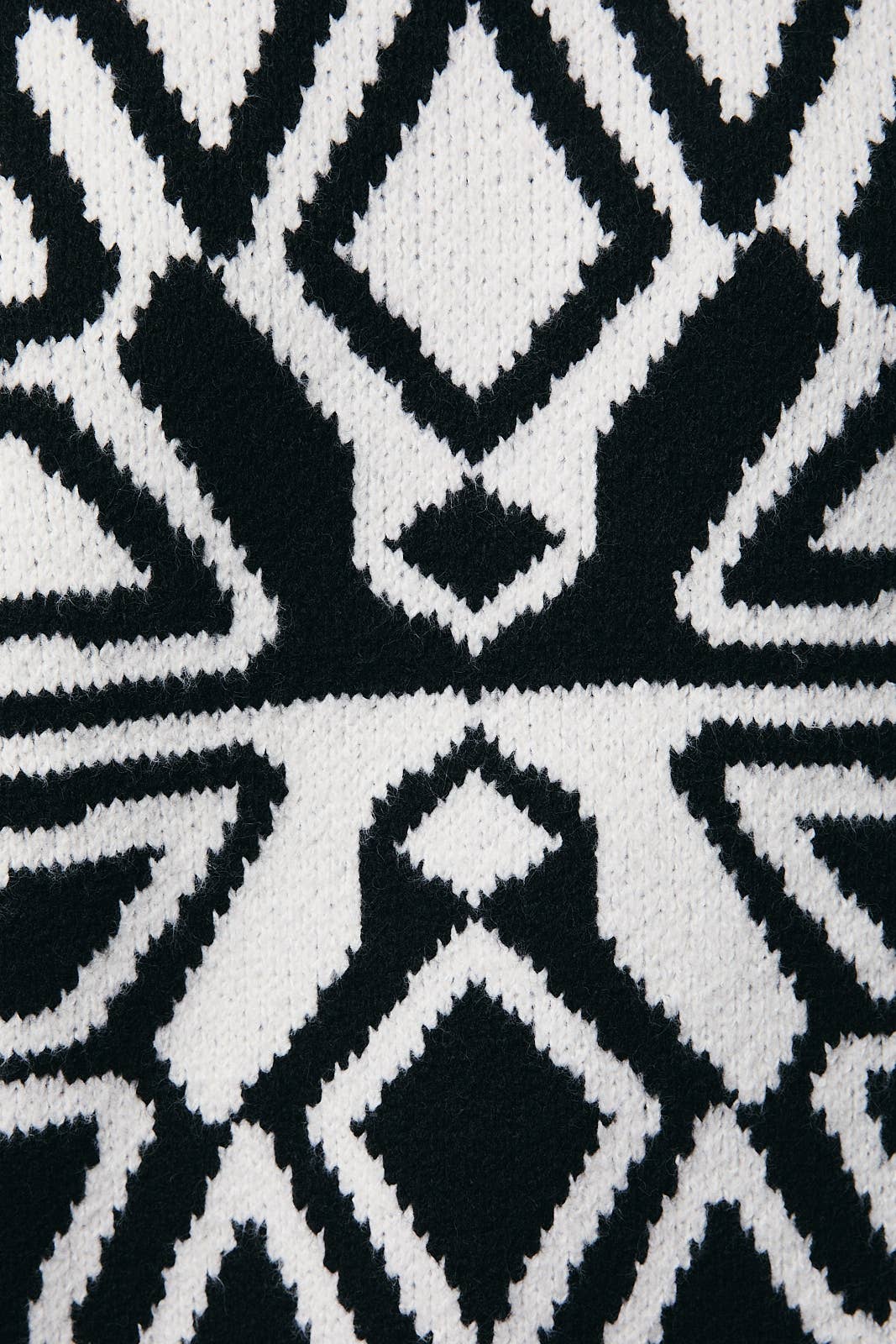 SUNDAY EDITION BY LE LIS ROUND NECK LONG SLEEVE SNOW FLAKE TUNIC SWEATER