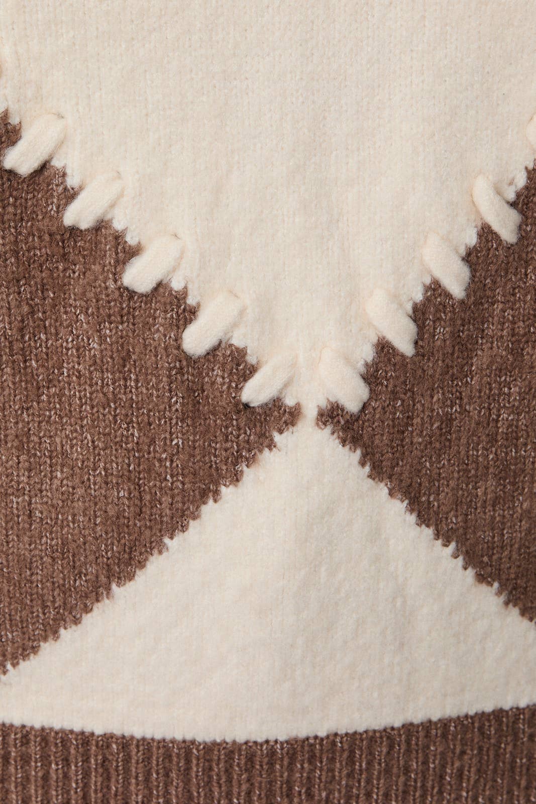 SUNDAY EDITION BY LE LIS ROUND NECK LONG SLEEVE ARGYLE SWEATER