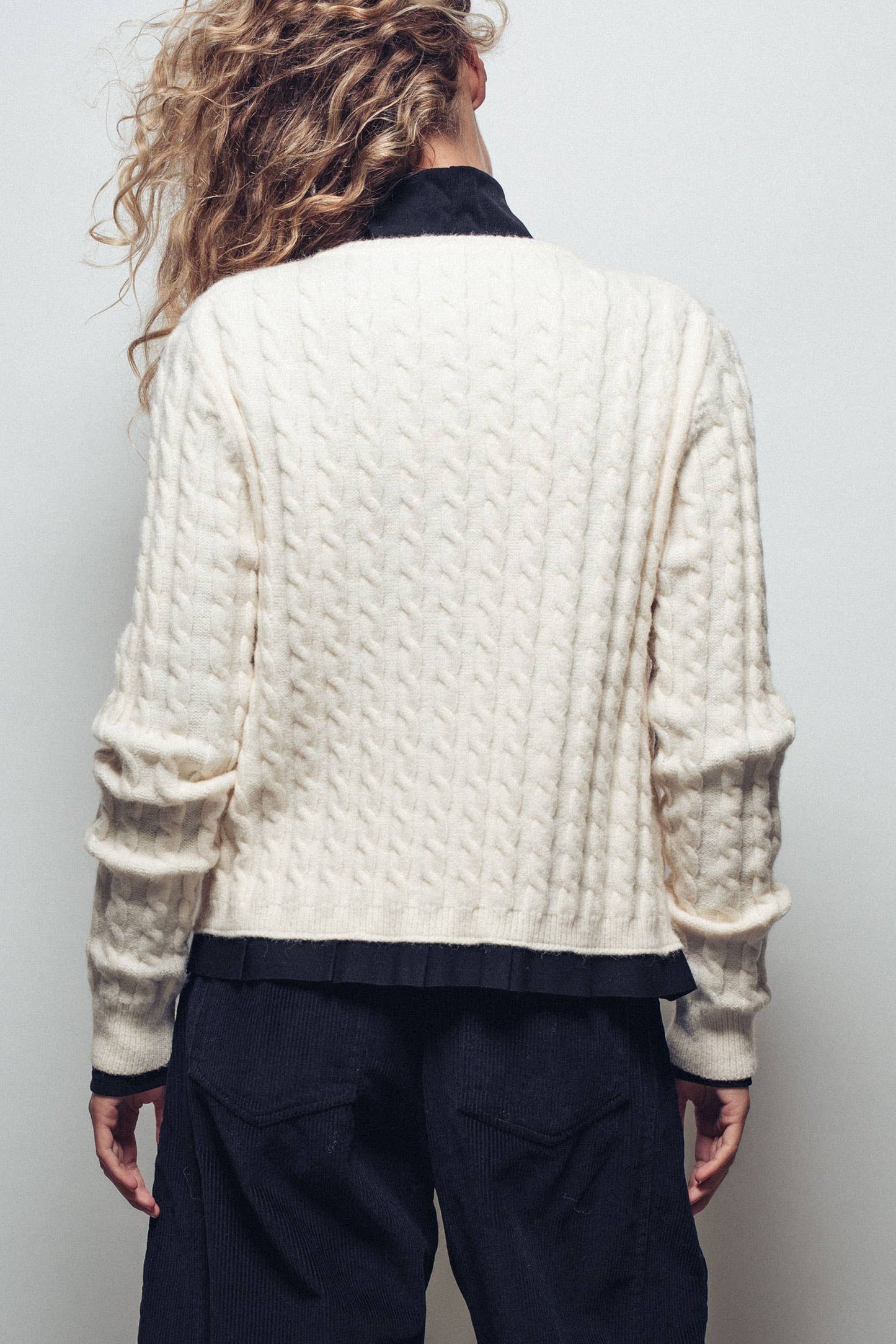 Urban Daizy Cable Knit Snap Front Ribbed Trim Long Sleeve Sweater