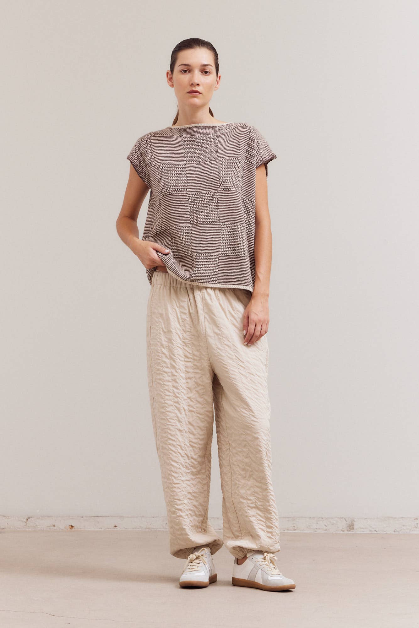 MIXED YARN SLEEVELESS SWEATER TOP BY GRADE & GATHER