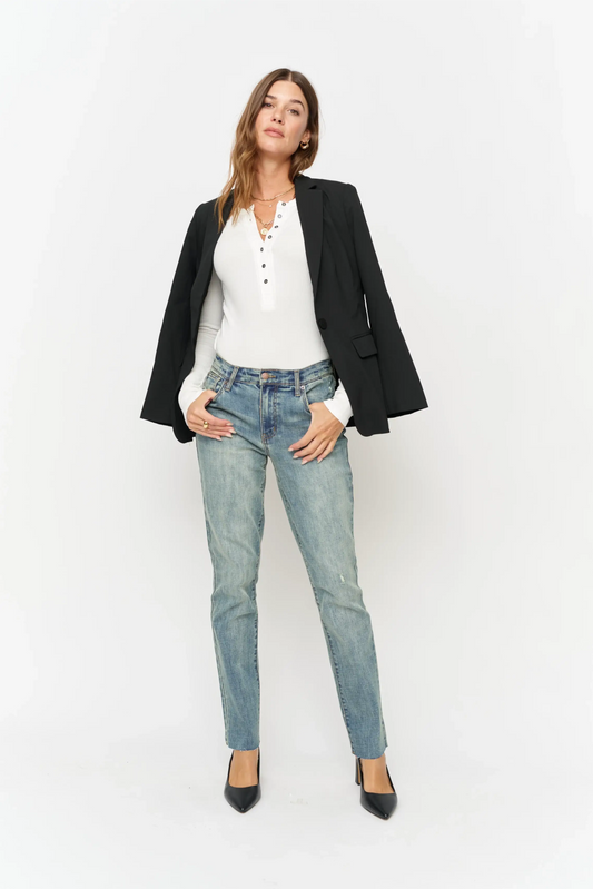 Oliver Logan Crosby Mid Rise Relaxed Taper Jean, 4 Year Vintage