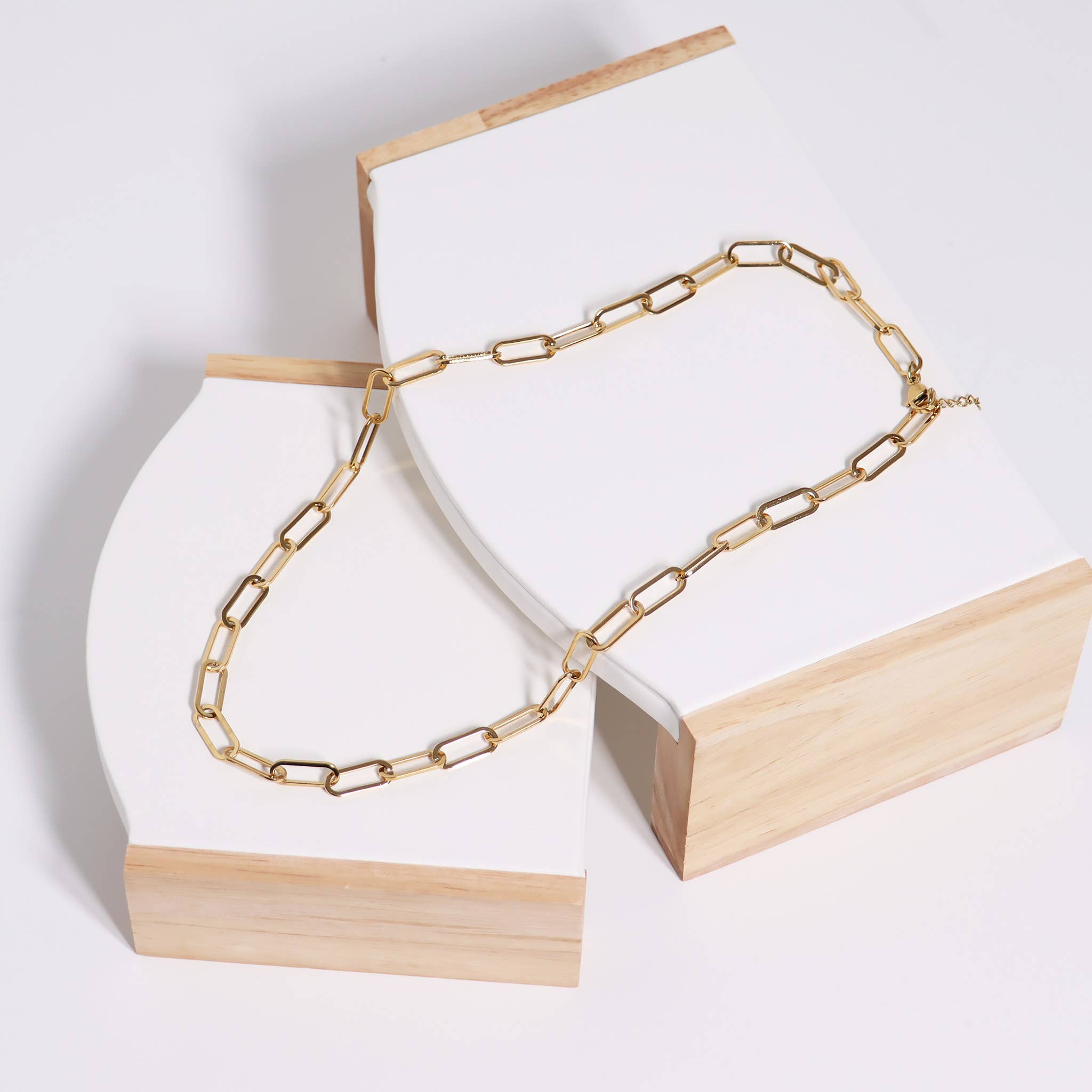 18K Gold Paperclip Chain Necklace – Roxy Carmichael Boutique