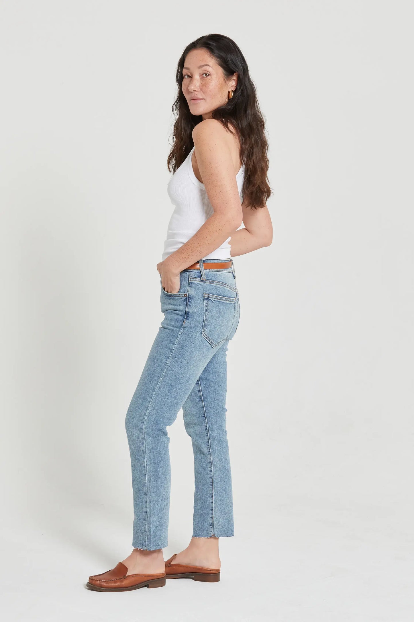 Oliver Logan Crosby Mid Rise Relaxed Taper Jean, Classic Light Vintage