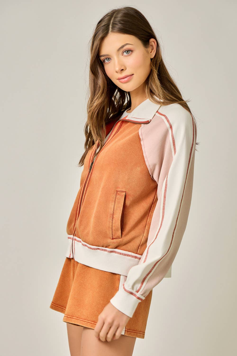 61327 Color Block Zipped Up Jacket
