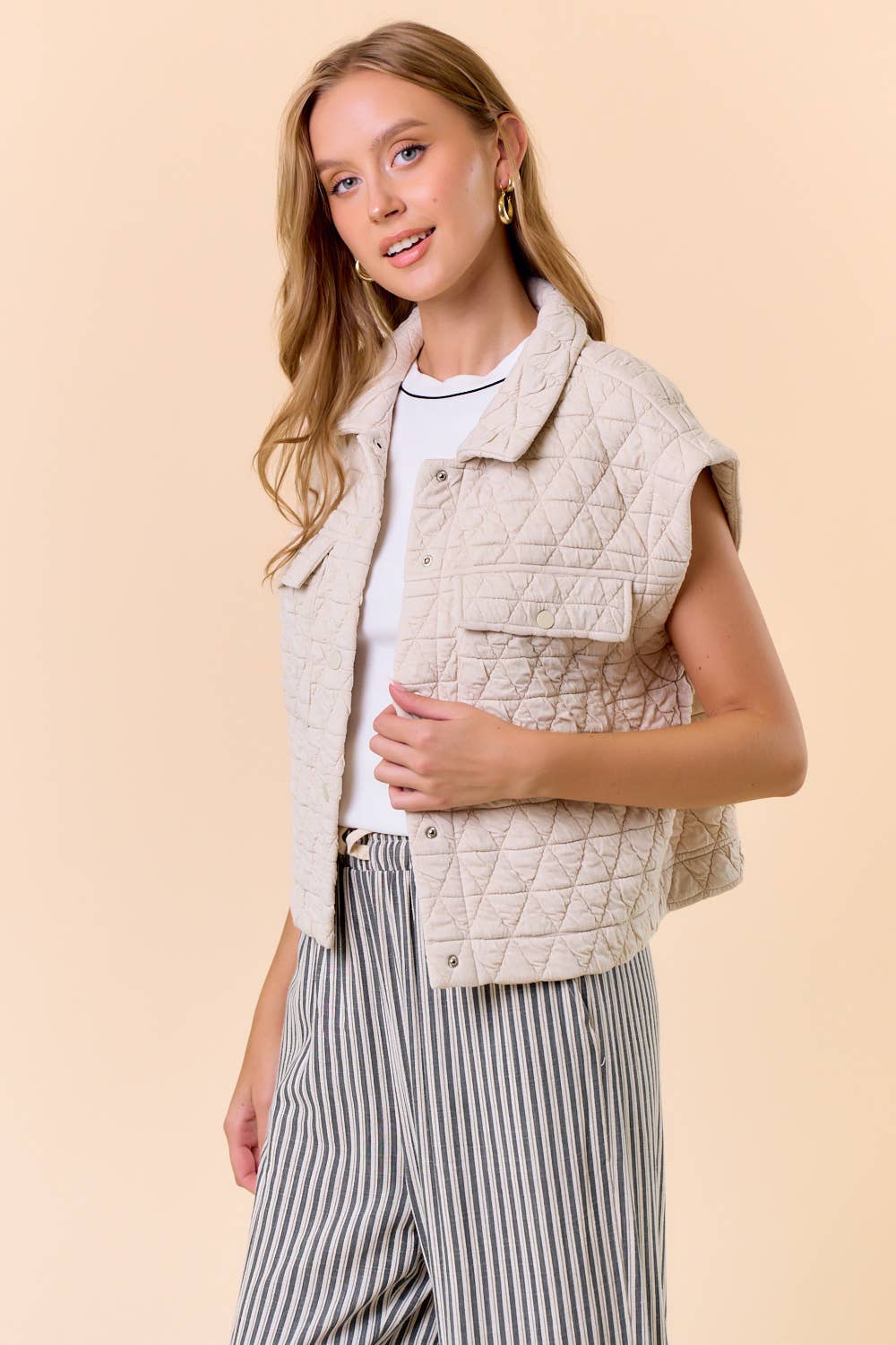 DOE AND RAE QUILTED POINT COLLAR FLAP PATCHED POCKET VEST - 10626J-1