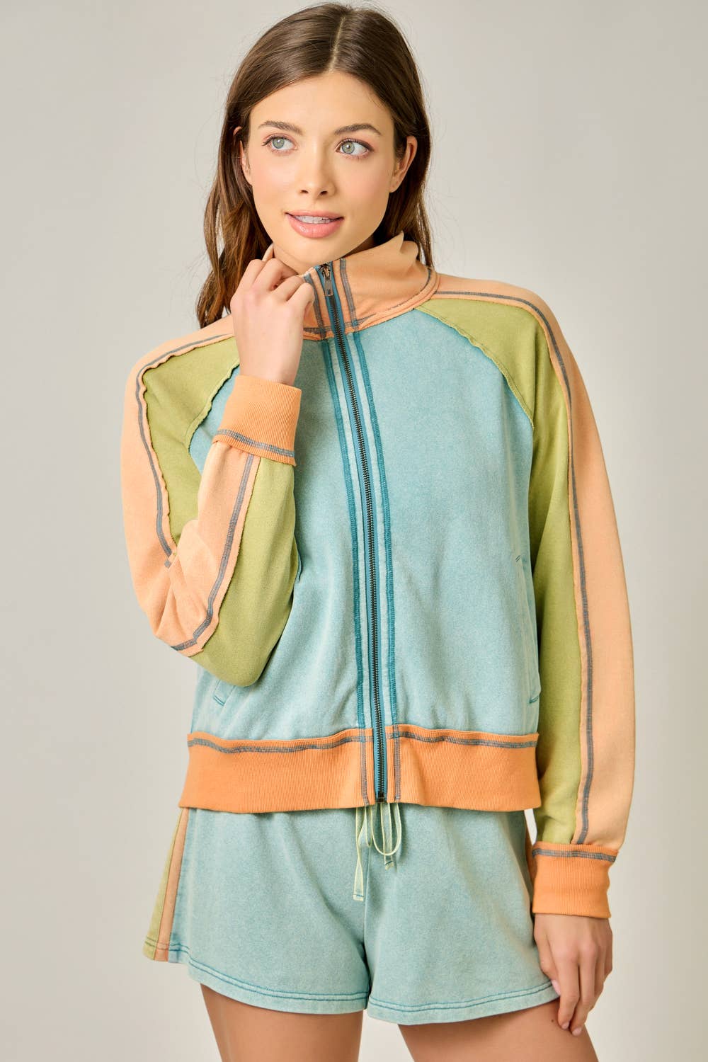 61327 Color Block Zipped Up Jacket
