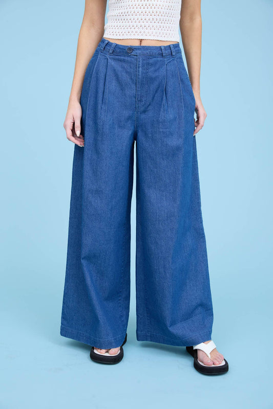 BLU PEPPER PLEATED WIDE LEG CHAMBRAY PANTS