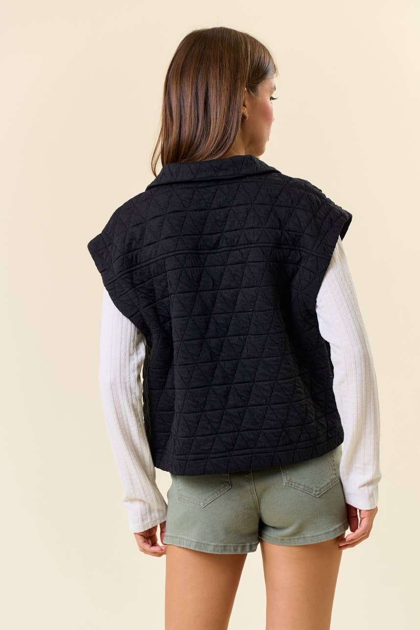 DOE AND RAE QUILTED POINT COLLAR FLAP PATCHED POCKET VEST - 10626J-1