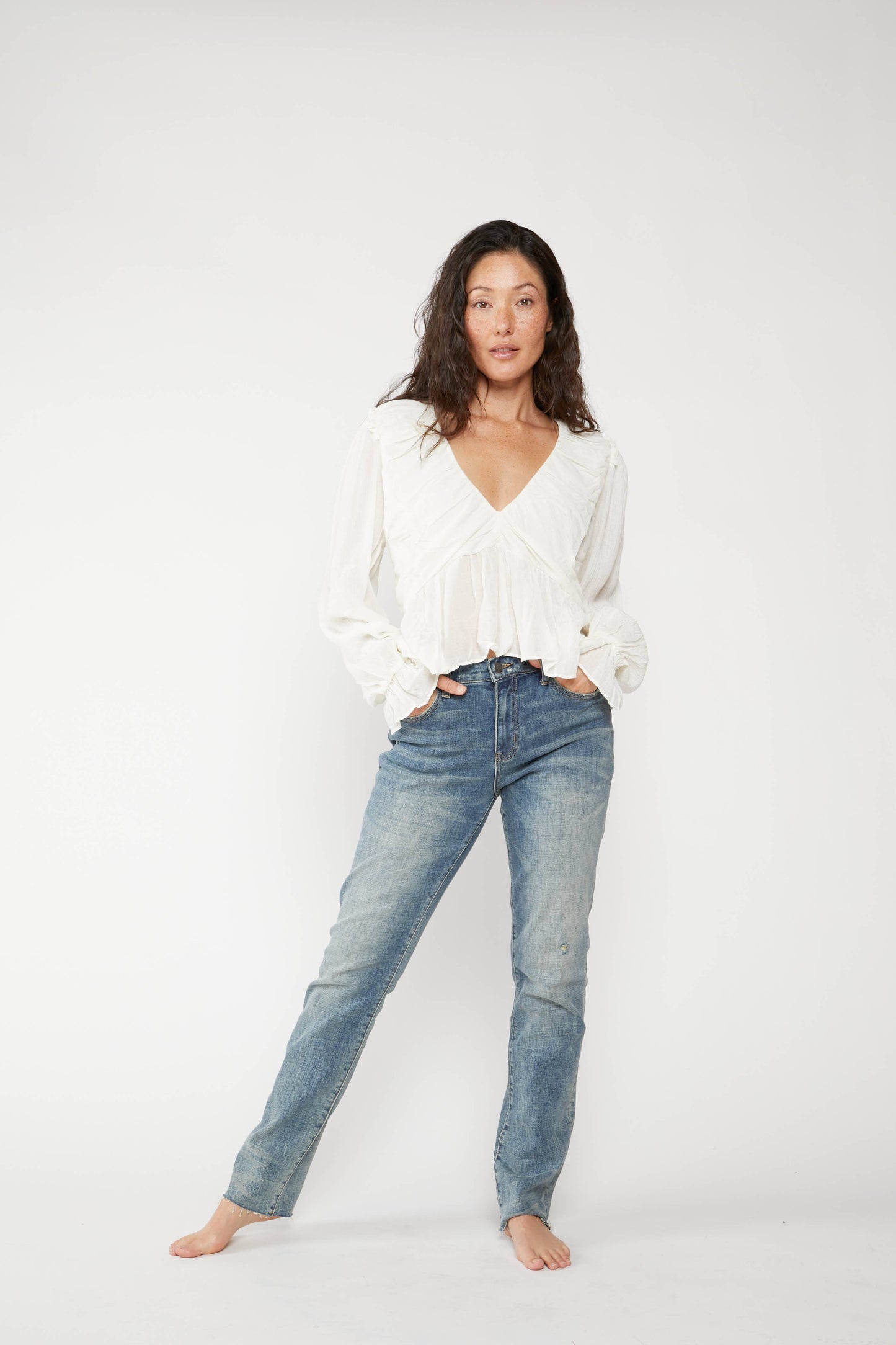 Oliver Logan Crosby Mid Rise Relaxed Taper Jean, 4 Year Vintage