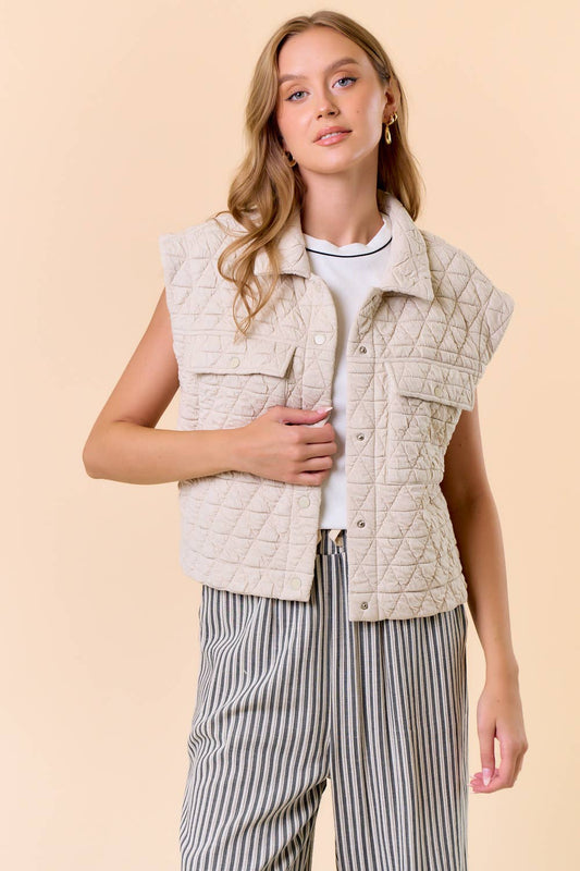 DOE AND RAE QUILTED POINT COLLAR FLAP PATCHED POCKET VEST - 10626J-1