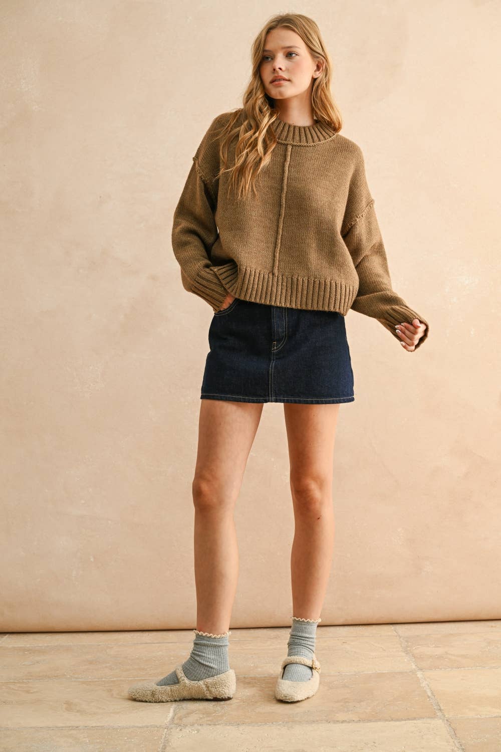 MIOU MUSE  PANELED & SLIT DETAIL SWEATER TOP