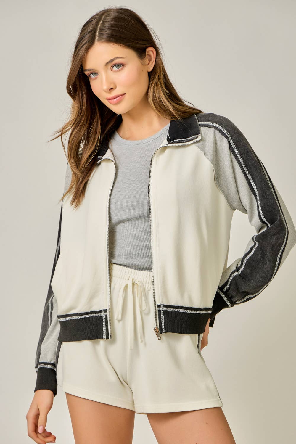 61327 Color Block Zipped Up Jacket