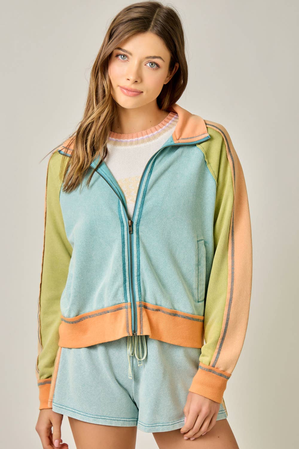 61327 Color Block Zipped Up Jacket