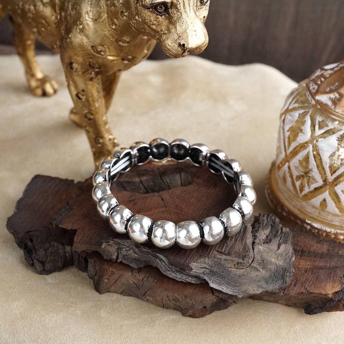 Western Whimsy – Worn Silver Tone Bubble Stretchy Bangle