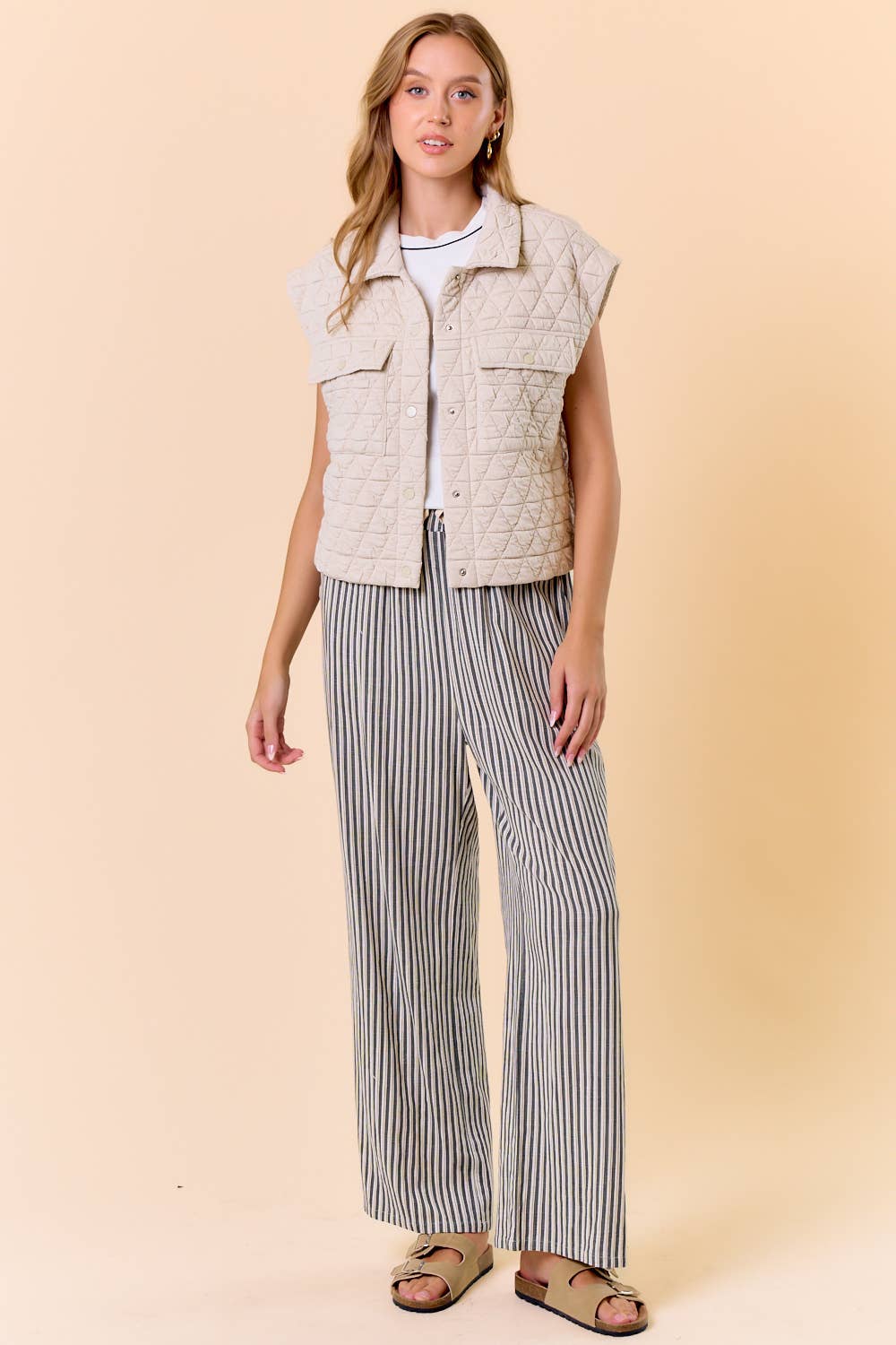 DOE AND RAE QUILTED POINT COLLAR FLAP PATCHED POCKET VEST - 10626J-1