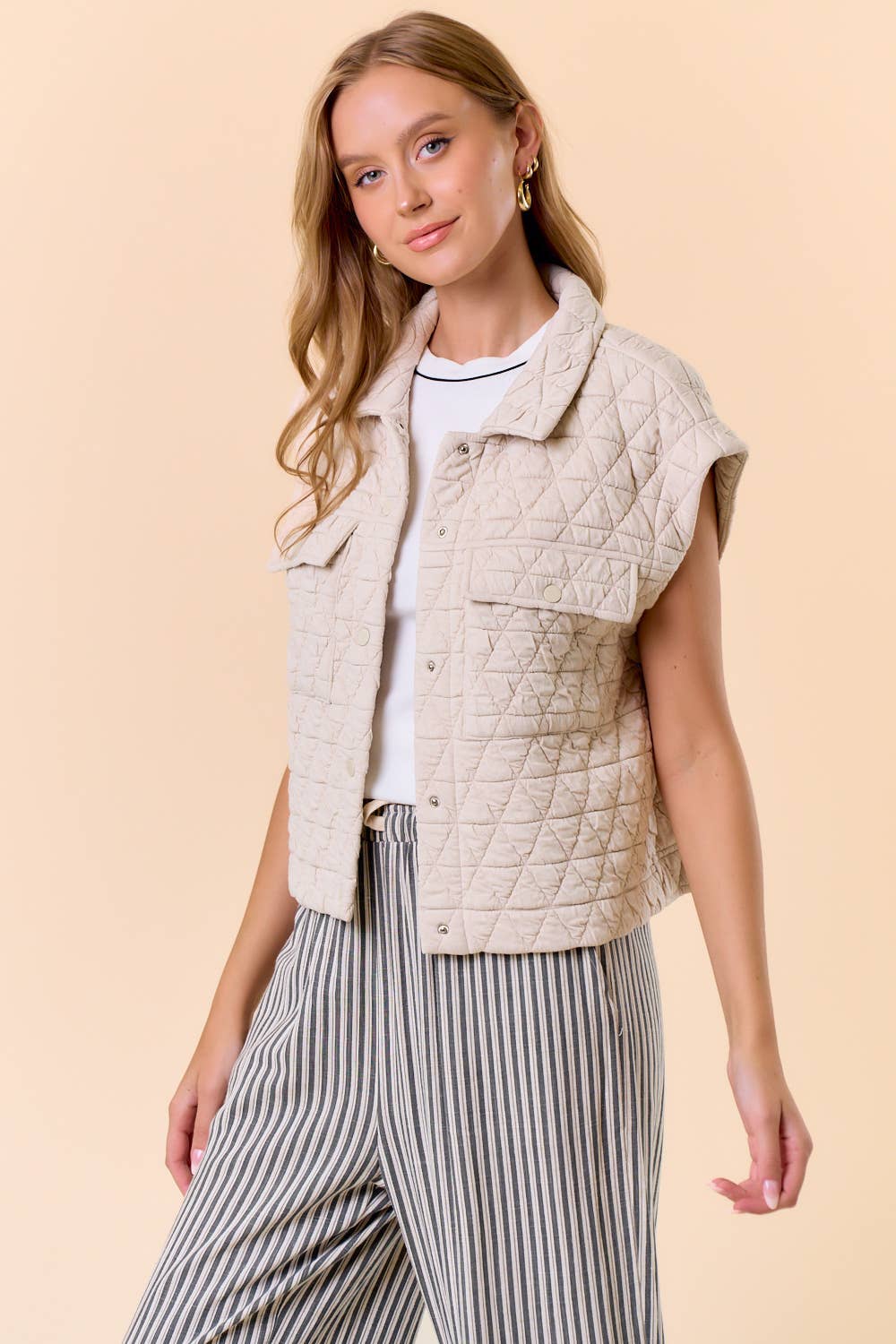 DOE AND RAE QUILTED POINT COLLAR FLAP PATCHED POCKET VEST - 10626J-1