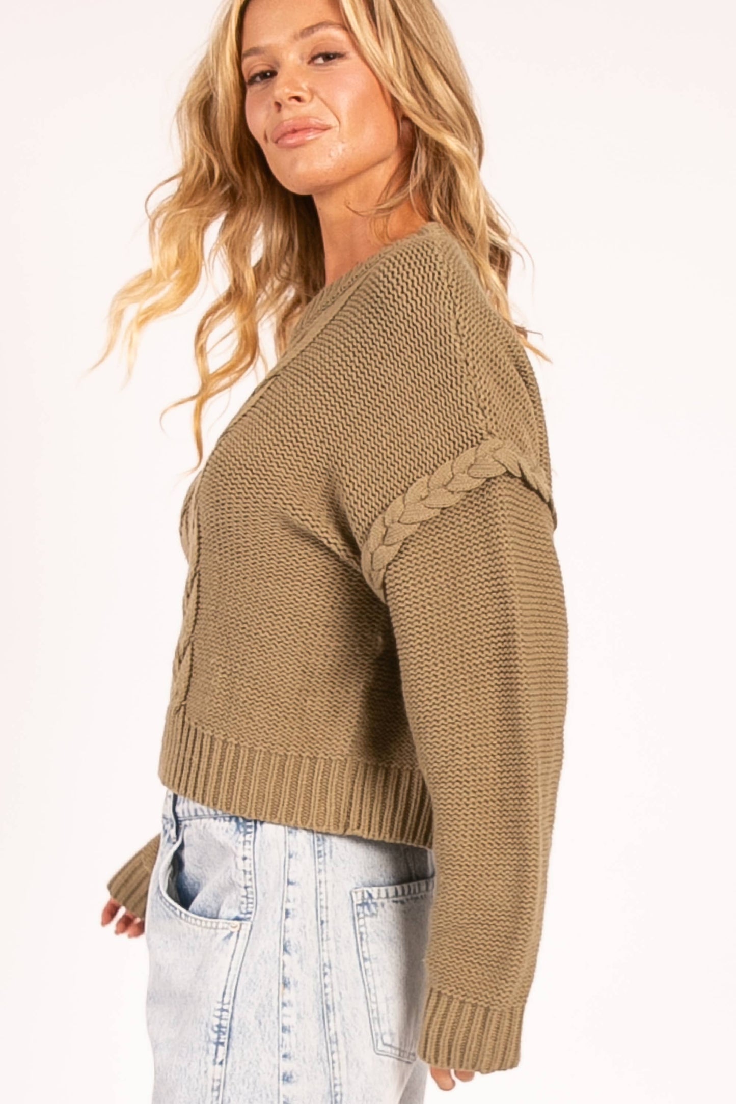 Heyson Chunky Cable Knit Sweater with Ribbed Hem