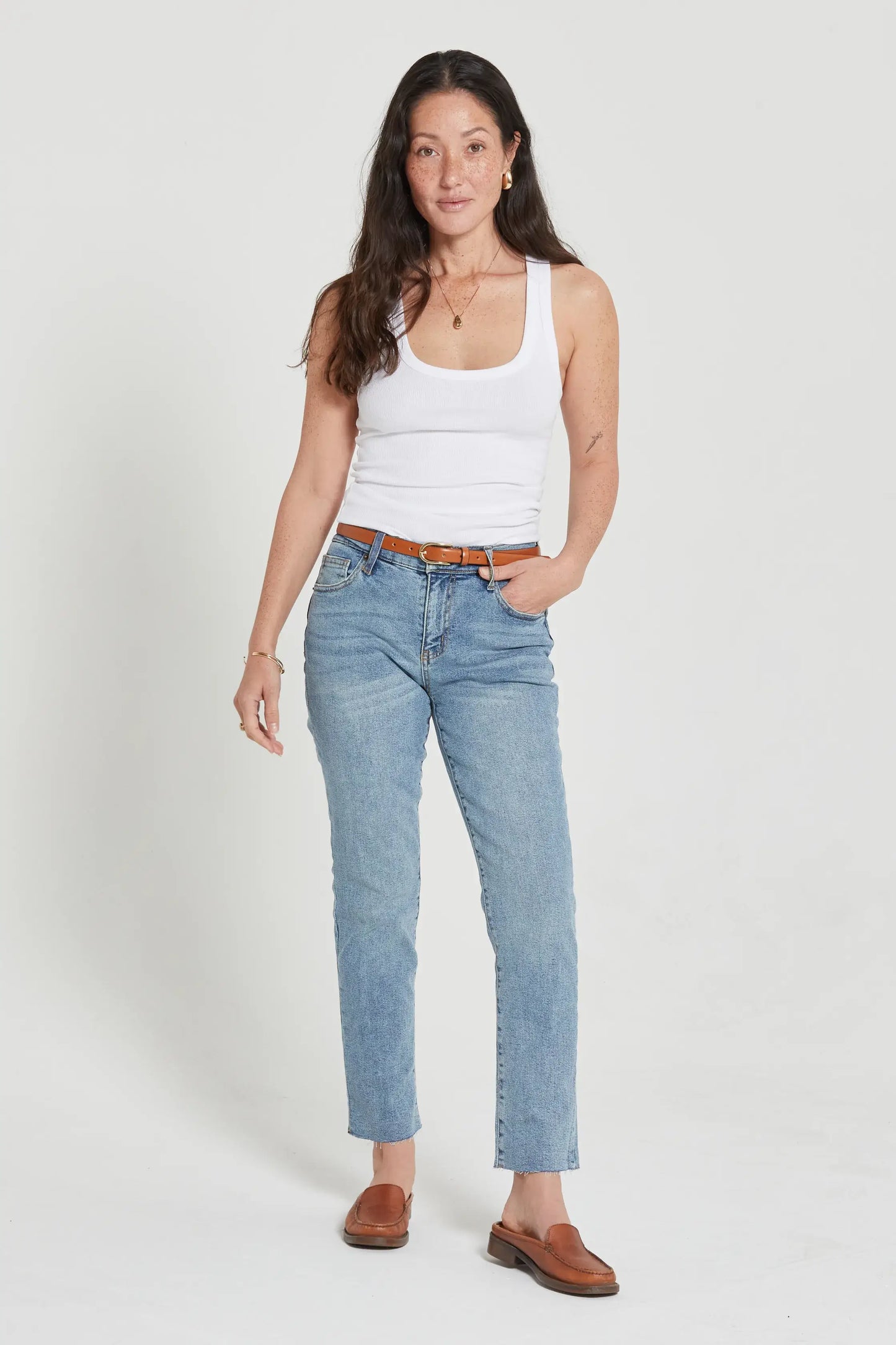 Oliver Logan Crosby Mid Rise Relaxed Taper Jean, Classic Light Vintage