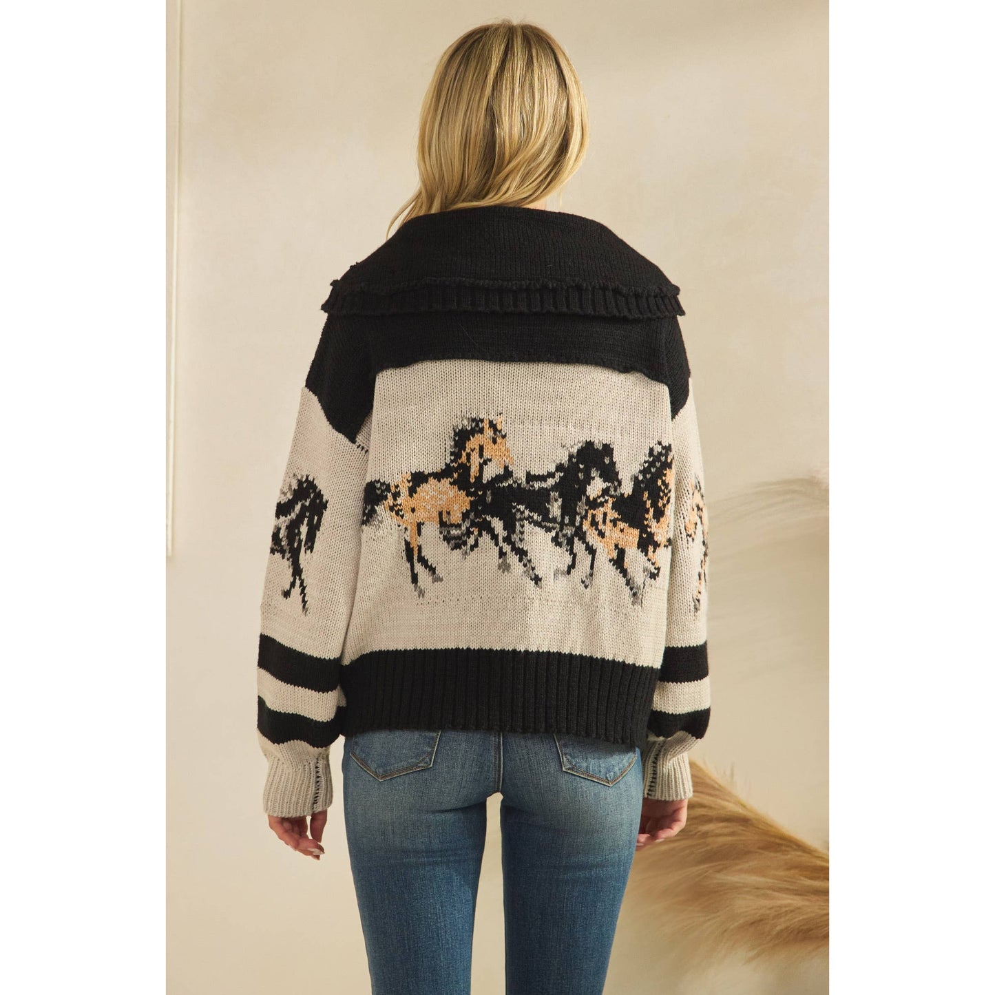 Horse Graphic Cardigan Sweater By Veveret