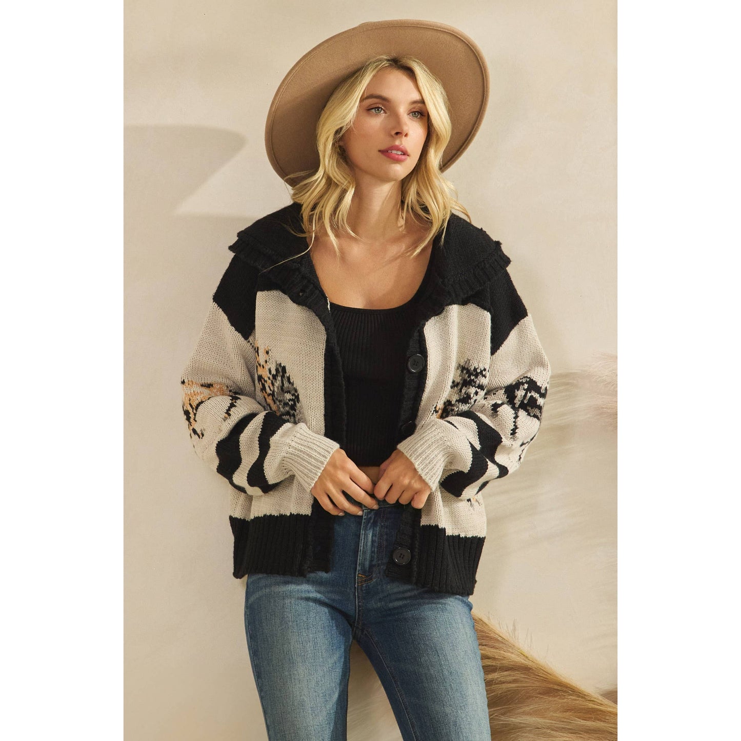 Horse Graphic Cardigan Sweater By Veveret