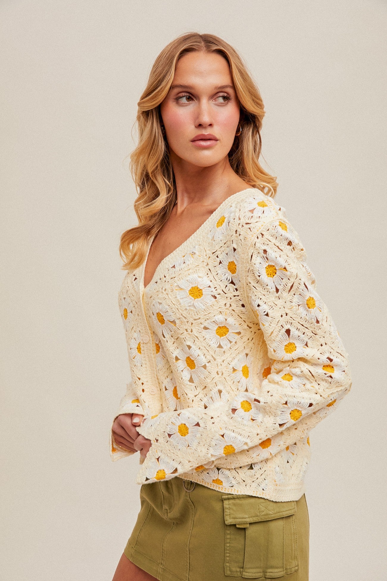 Hem & Thread Butter Cream DAISY CROCHET BUTTON DOWN CARDIGAN 38516C